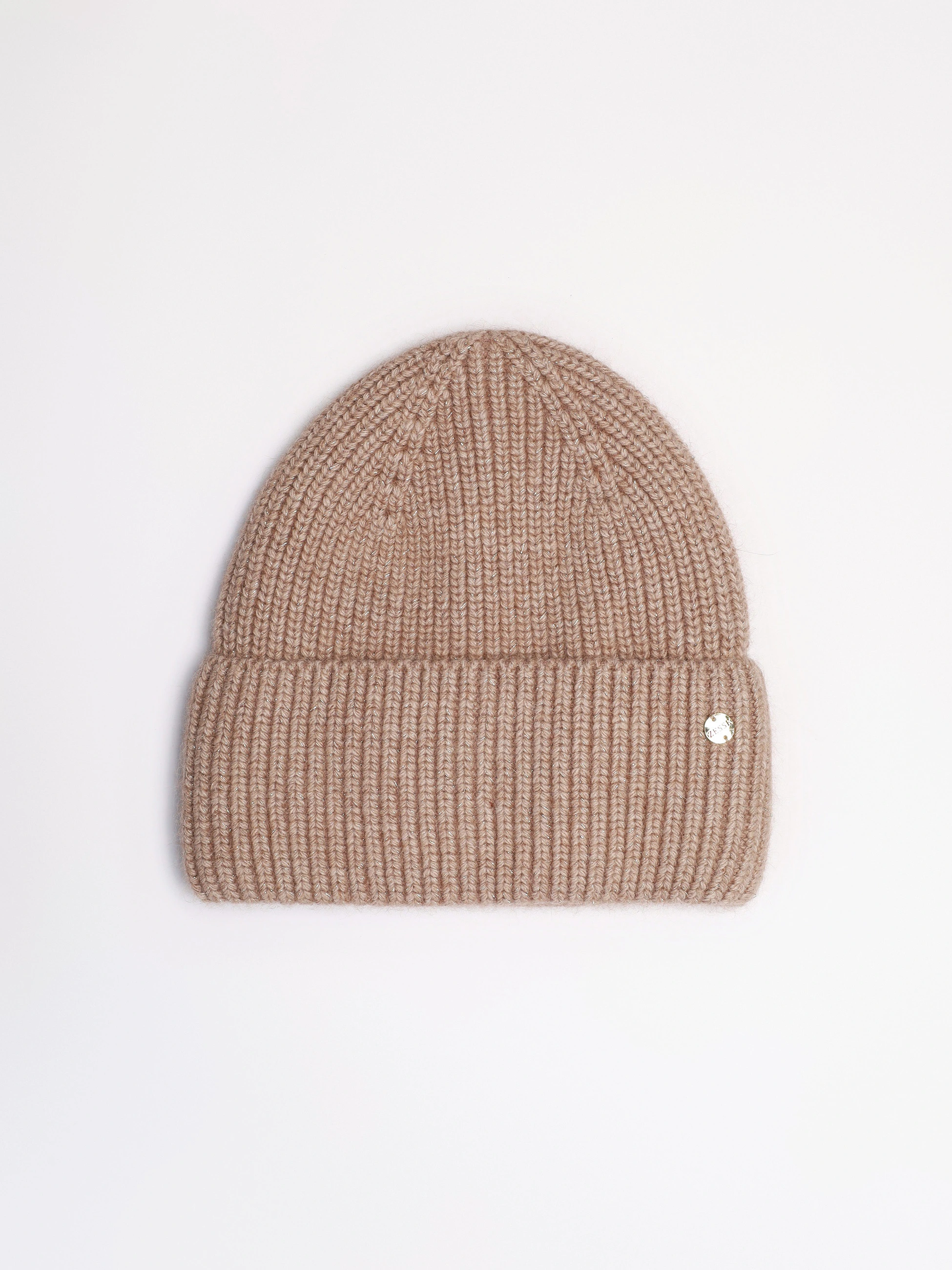 Шапка-бини с отворотом на подкладке бежевого цвета